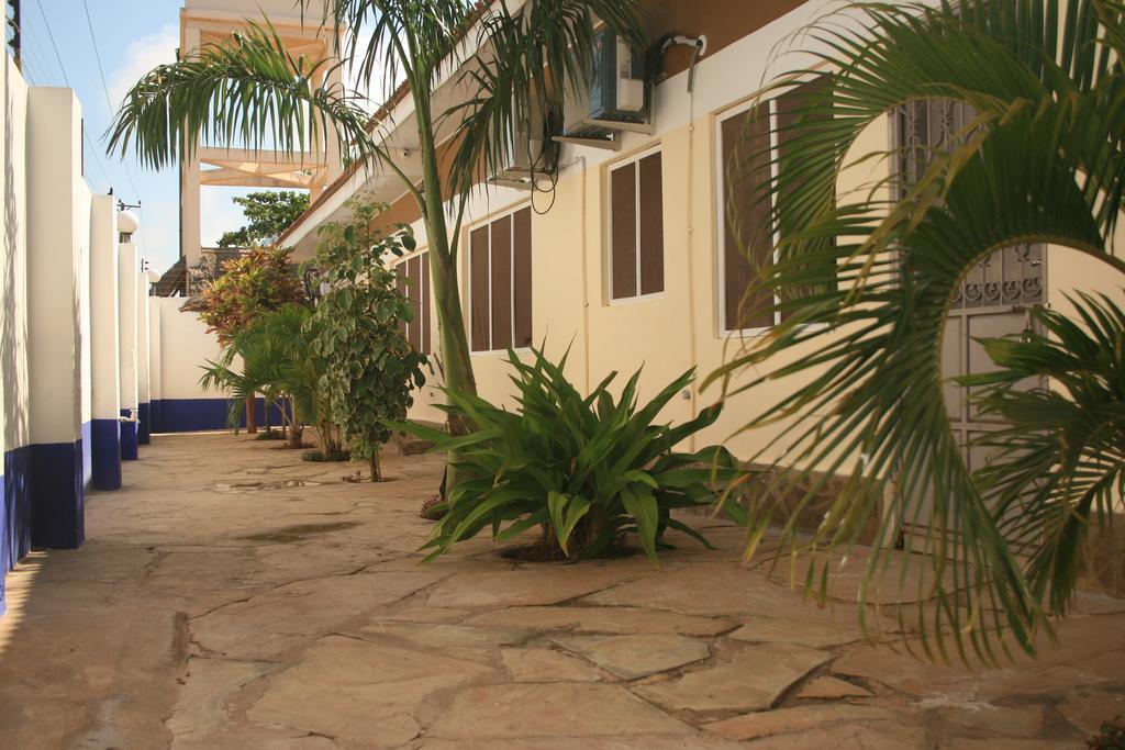 The Bright Star Resort 迪亚尼海滩 外观 照片
