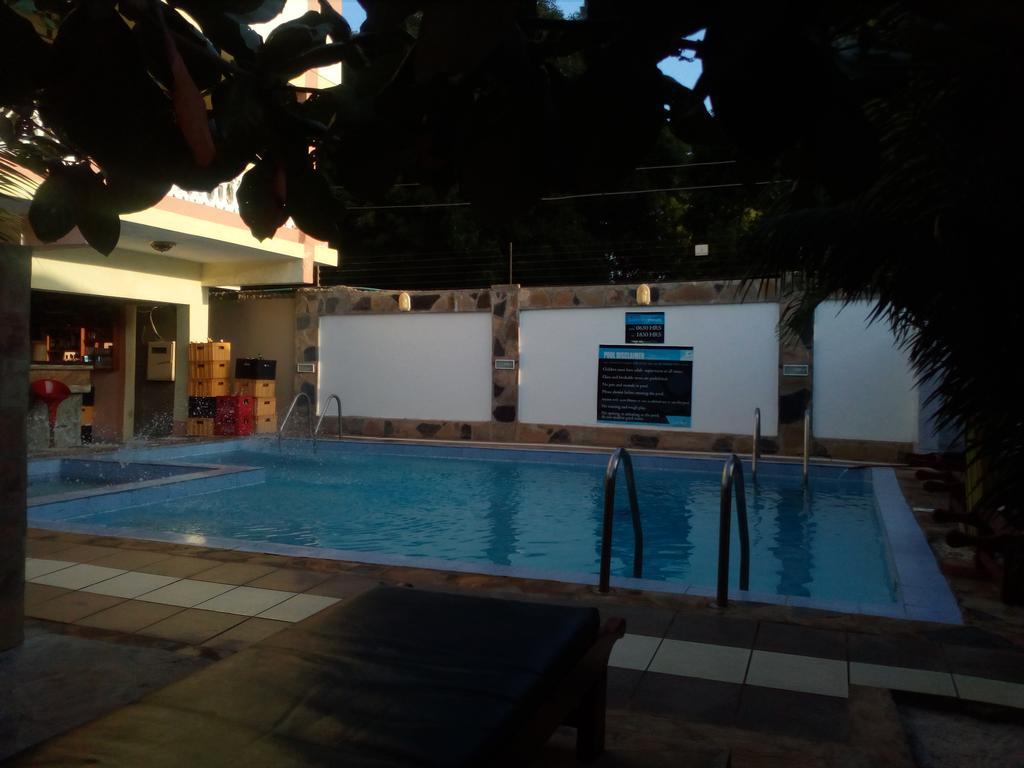 The Bright Star Resort 迪亚尼海滩 外观 照片